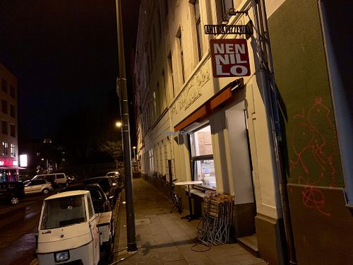 outside at Antica Pizzeria Nennillo in Cologne