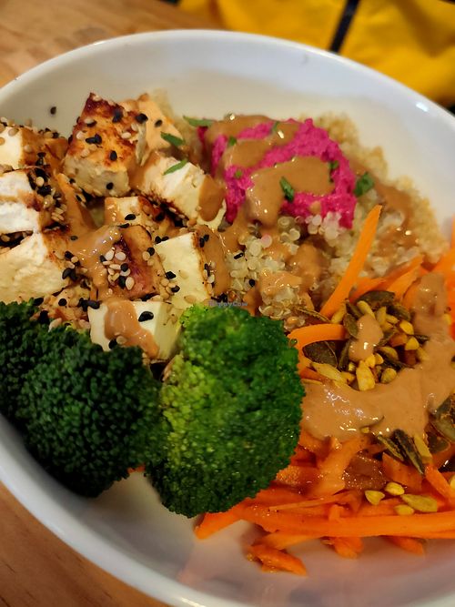 Tofu bowl at The Therapist - LxFactory in Lisbon