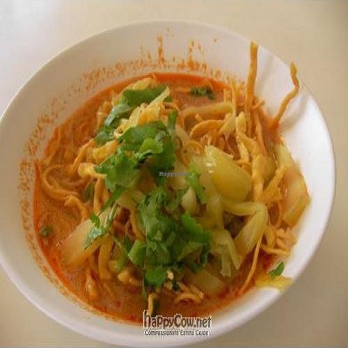 Vegan Kao Soi at Vegetarian Food Ratsamitham Foundation in Chiang Mai