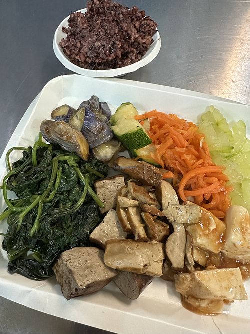   at Jiǔ Pǐn Xiāng 九品香素食館 - Lingya Night Market in Kaohsiung