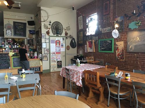 Eclectic and cozy decor at Gooseberries in St Louis