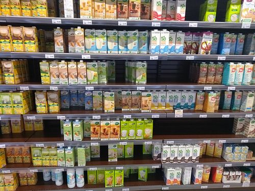 Vegan mylk  at natureO in Chanteloup-en-brie