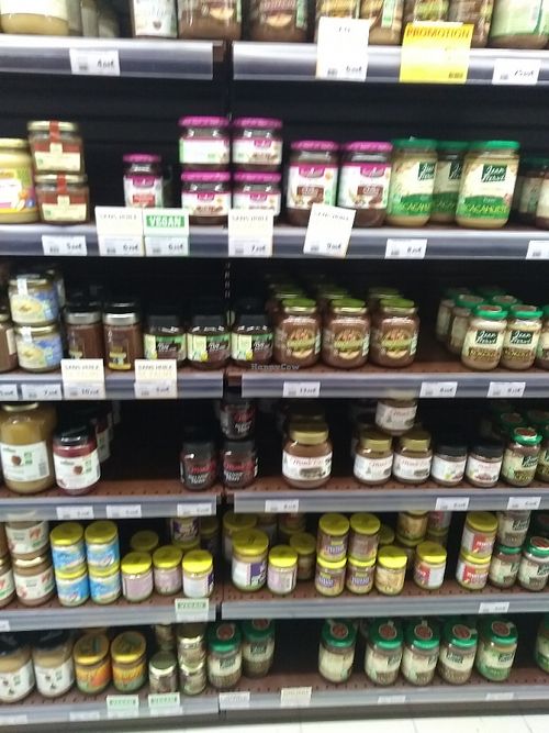 nuts butter, chocolate with nuts.... at natureO in Chanteloup-en-brie