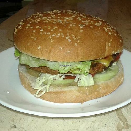 Burger at Placer Inocente in Valencia