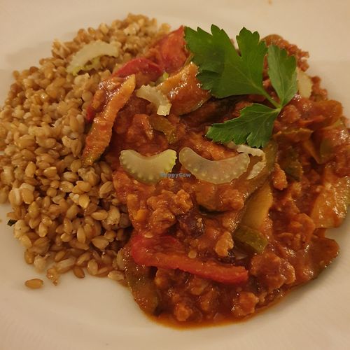 Vegan mince chilli with pearl barley at Hotel de l'Europe in Le Monetier-les-bains