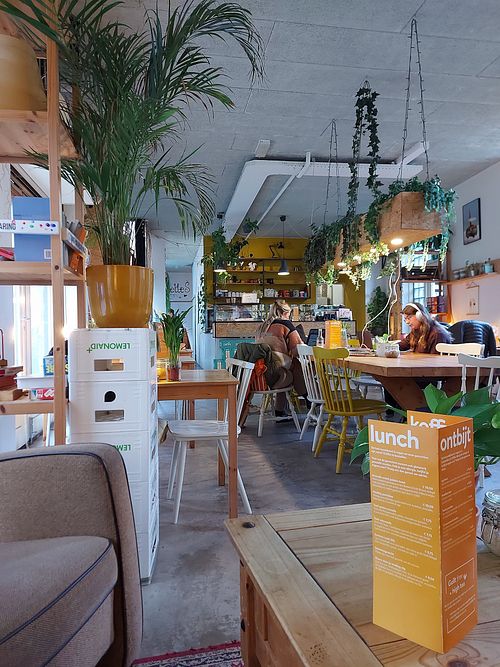  at Koffiebar Sowieso in Breda