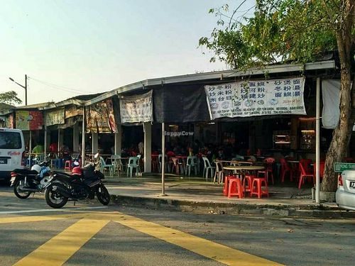 hawker center at Tambun Vegetarian Stall in Simpang Ampat