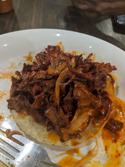 Tostadas flor de Jamaica at El Vegano in Guadalajara
