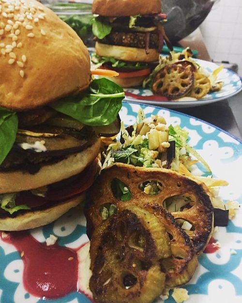 Big 'V' Burger at Coffee Whole in Berkeley Vale