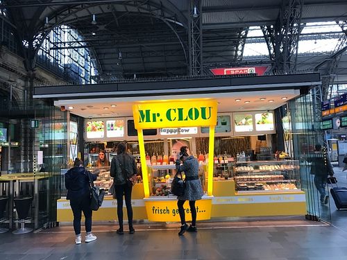 store front at Mr Clou - Hauptbahnhof in Frankfurt