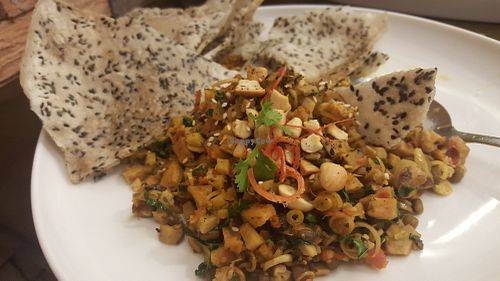 nam dau xuc banh da (stir-fried tofu, mushrooms and green beans served with rice cracker) at Phu Truc in Ho Chi Minh City