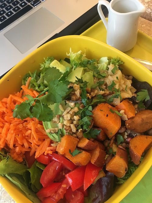 Bowl of the day  at World Food Barn in Paris