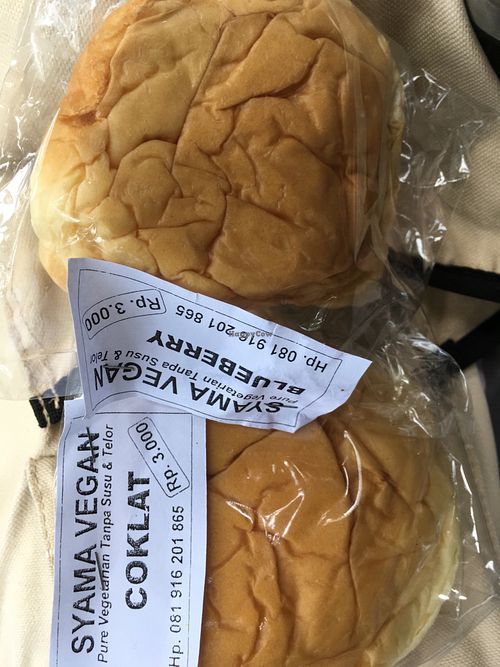 Buns with assorted fillings marked vegan - 3k IDR each at Rama Vegetarian in Ubud