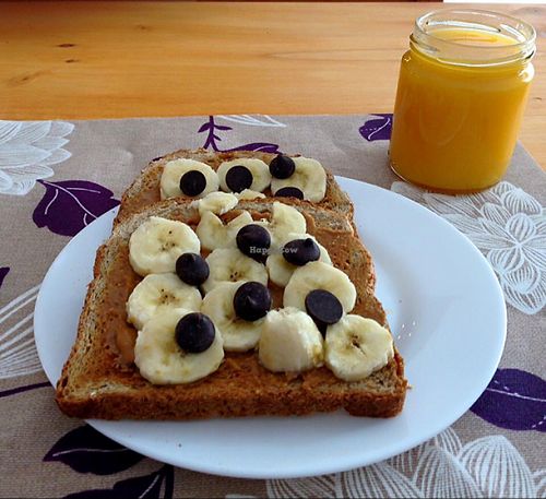 desayuno at La Reina Banana in Madrid