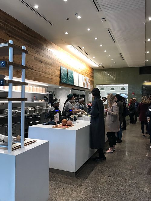 Restaurant  at sweetgreen - N State St - The Shops at North Bridge in Chicago