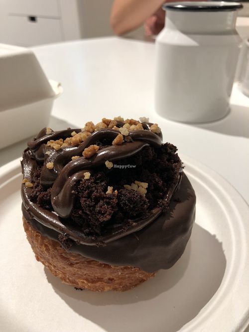 Chocolate hazelnut cronut at Chök in Barcelona