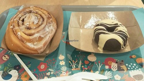 Cinnamon roll & donut. at Khambú Quart in Valencia