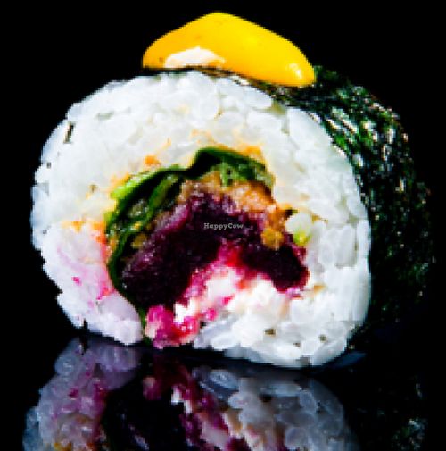 Beetroot tempura roll with spinach and mango mint sauce at Sushi Plaza in Tallinn