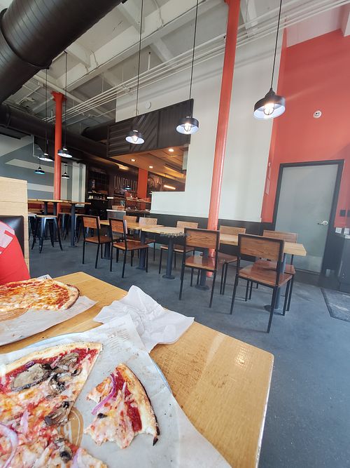  at Blaze Pizza in Des Moines