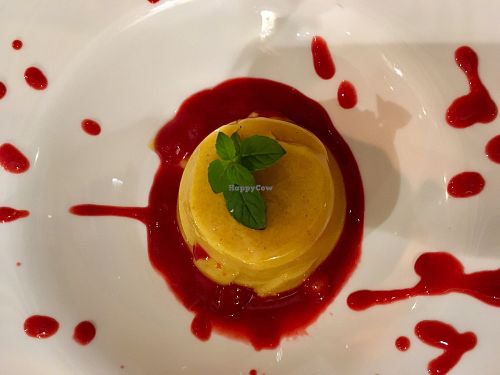 Vegan flan dessert at Orto & un Quarto in Siena