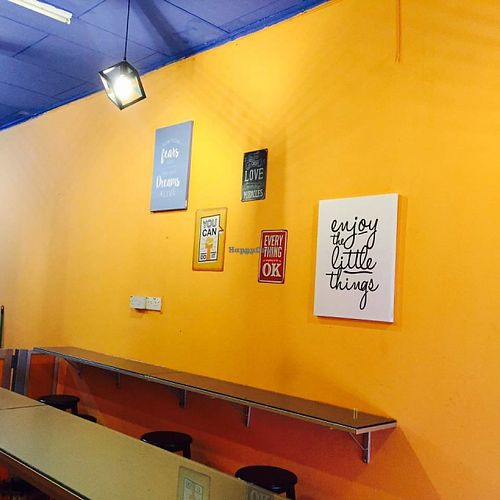 Little cafe style shop, to enjoy the foods and beverages. at Smalleat in Ipoh