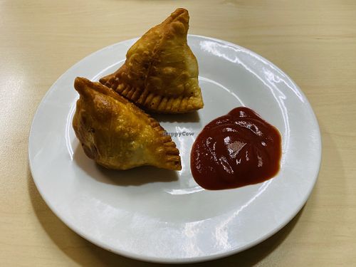 Vegan samosa at Royal Nan House in Takayama