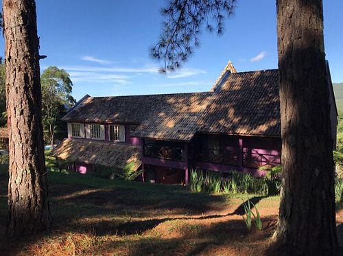 The accommodations from the outside at Rancho dos Gnomos in Joanopolis
