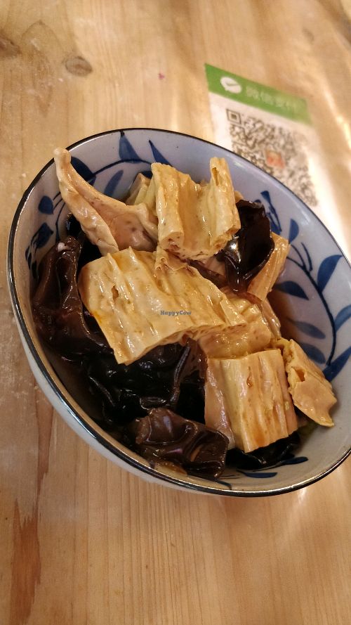 tofu and black fungus at Gan Nan Vegetable Dumpling in Fuzhou