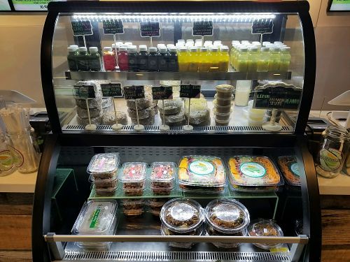 take away food at Revitasize - Yorkville Ave in Toronto