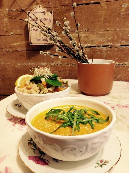 Carrot soup and cocnut sauce with chickpeas and rice at Marta Kohvik in Tallinn