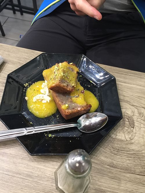 Cake avec son coulis  at Chez Vegetayelle and Co. in Toulouse