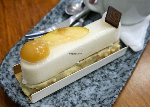 PJC (Poire/Jasmine/Cheesecake) at VG Pâtisserie in Paris