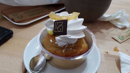 Baba yuzu-limoncello at VG Pâtisserie in Paris