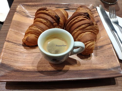 Croissants at VG Pâtisserie in Paris
