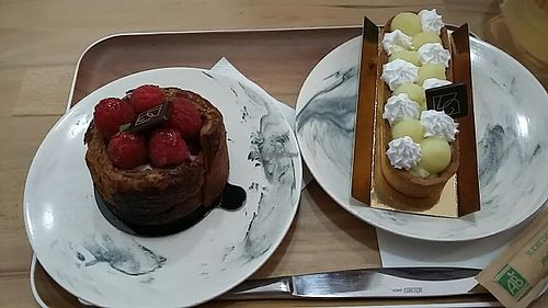 Pina colada and raspberry millefeuille with sesame cream at VG Pâtisserie in Paris