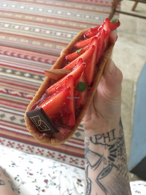 rhubarb and strawberry tart at VG Pâtisserie in Paris