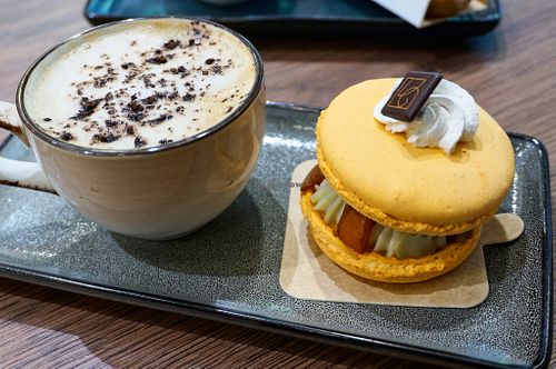 Apricot/Pandan Macaron + Cappuccino at VG Pâtisserie in Paris