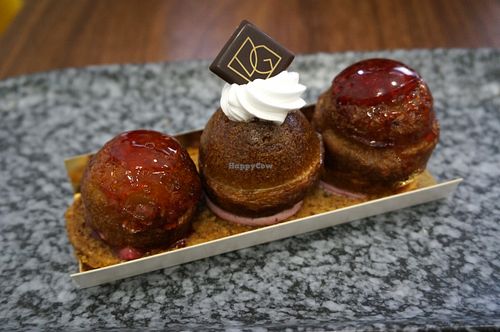 Saint Honoré at VG Pâtisserie in Paris