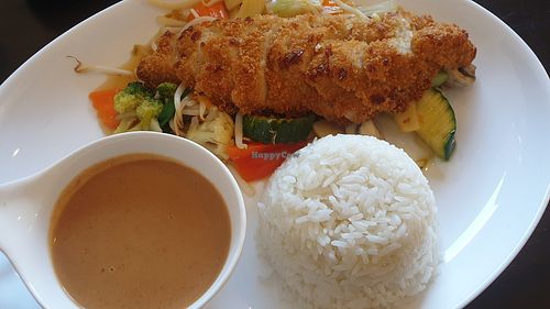 Vegan Chicken mit Gemüse at Peace Food in Essen