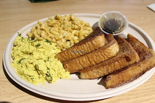 French toast platter with mac & cheese and tofu scramble at The Grub Factory in Baltimore