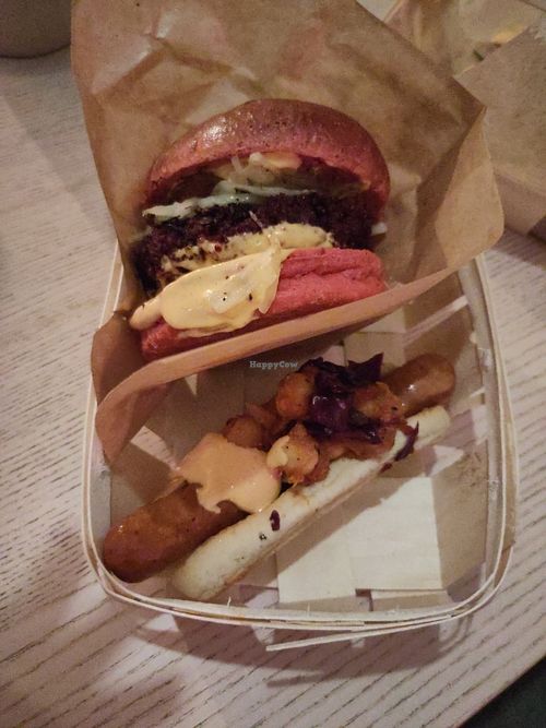 Vegan burger and hotdog both yummy 😋 at Muff  in Almhult