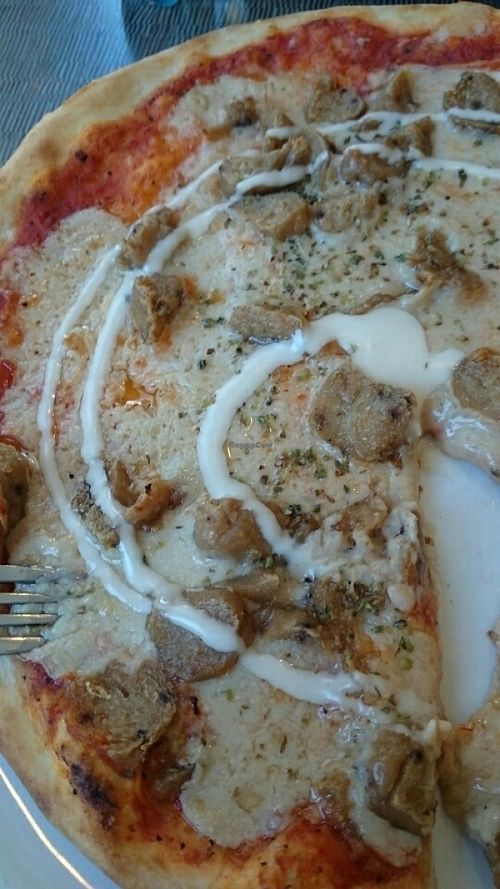 Chi-chi pizza med mayo  at Favoriten in Kristianstad