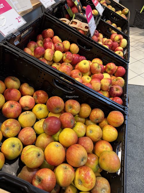 apples  at Karo Bio Markt in Schwerin
