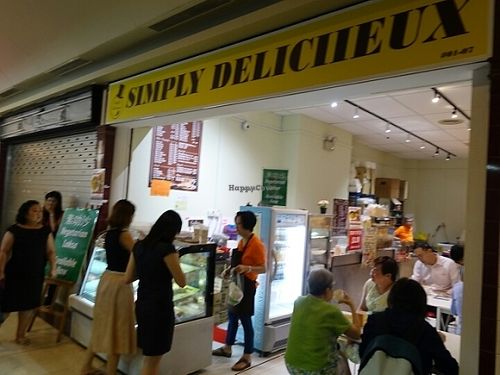 shop front  at Simply Deliciieux in Central Singapore