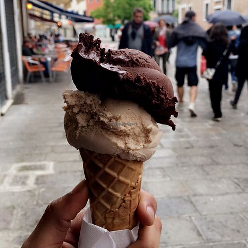 chocolate and hazelnut - vegan at Gelateria Il Doge in Venice