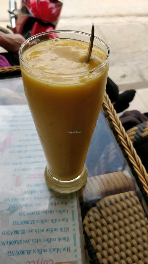 Mango and banana smoothie at Nha Hang Quang Dung in Ha Giang