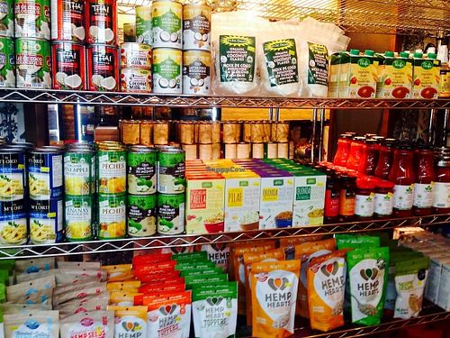 Les étagères se rempli at Herbivores Marche Vegetalien in Montreal