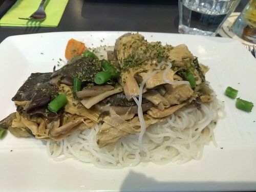 Buddha's favorite: various asian pickled veggies with rice noodles (vegan) 9,50 euros at Anna's Lunchroom in Utrecht