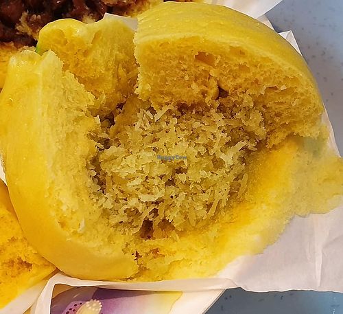 coconut bao. Photo credit to Ms Veron Wong at Gerai Pau Sing Phing 成屏素包 in Skudai
