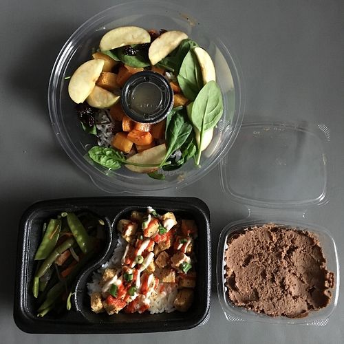 Tofu popcorn bang-bang, Salade de riz sauvage, oignons confits, pommes & butternuts et Hummus au chocolat-érable at O-Tomates in Quebec